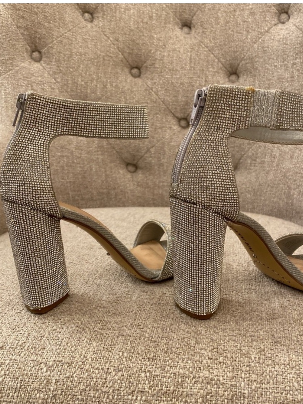 Gianni Bini Rhinestone Block Heel Sandals Silver Sparkle Size 7M Wedding - Picture 4 of 11